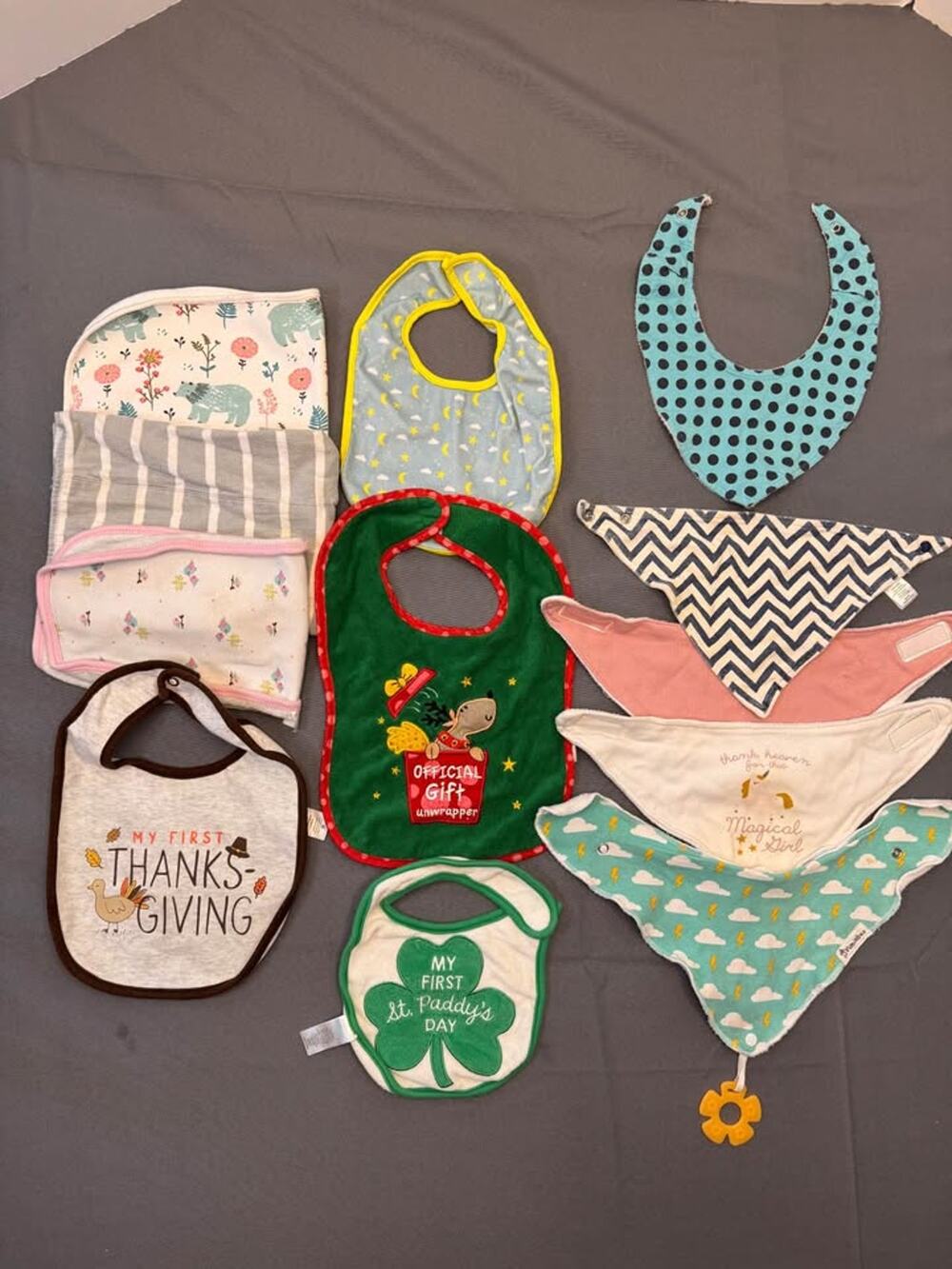 Baby Bib & Burp Cloth Lot — 12 Pieces, Holiday + Bandana Bibs #399